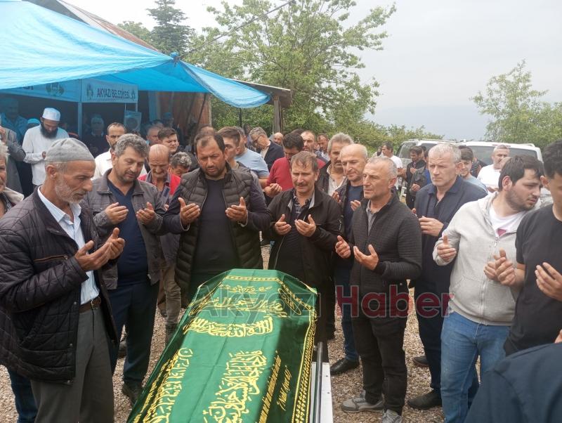 Eşi ile kaza yapan sürücü toprağa verildi