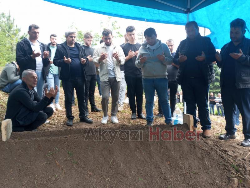 Eşi ile kaza yapan sürücü toprağa verildi