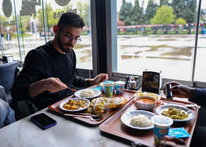 Kampüs Mutfağı ilk ayında 30 bin öğrenci tercih etti