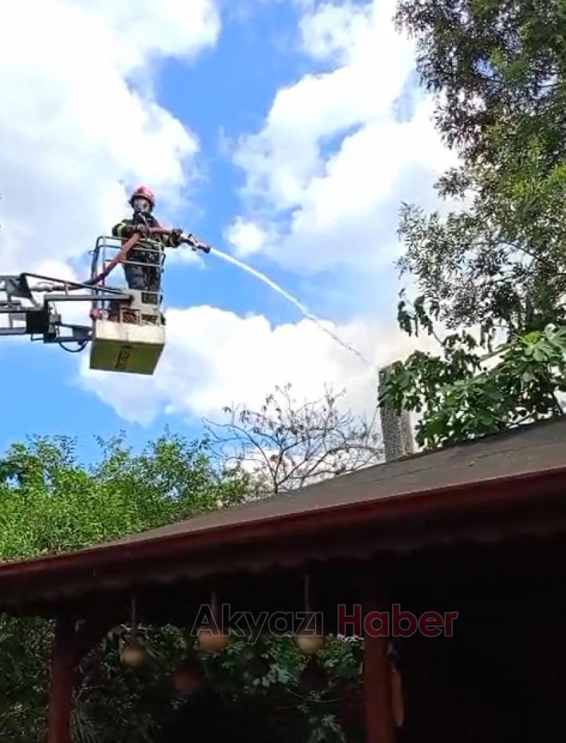 İki katlı evde yangın