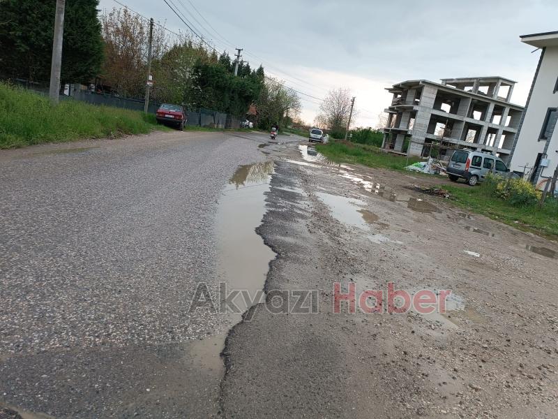 Asfalt çilesi toz ve çamur içinde yaşıyorlar