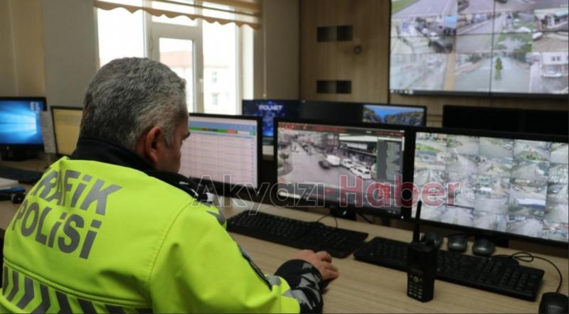 Kasksız motosiklet ve elektriksiz bisiklet kullananlar dikkat