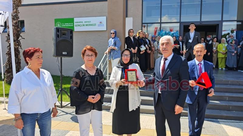 Kadın Gücü ve Sanatın Buluşması Akyazı HEM de Anlamlı Sergi