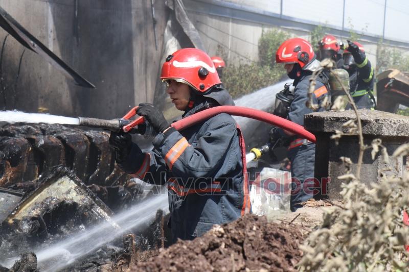 Sakarya'da fabrika yangını