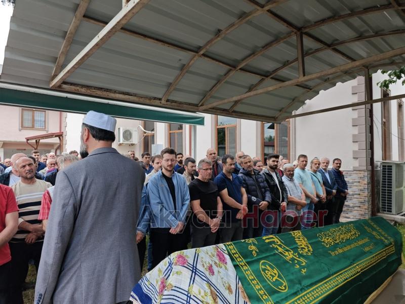 Sündüz Özmen defnedildi