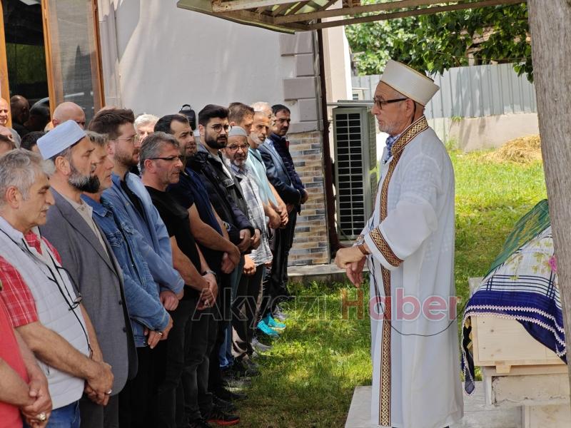 Sündüz Özmen defnedildi