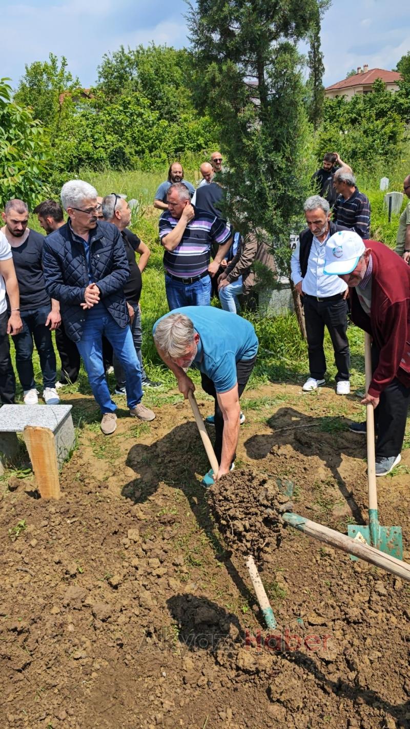 Sündüz Özmen defnedildi