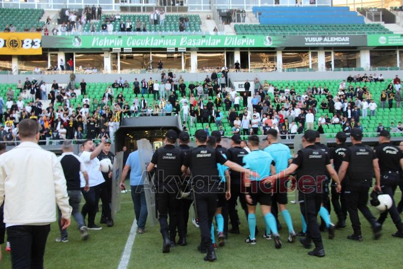 As Akyazıspor şampiyonluk maçını kaybetti