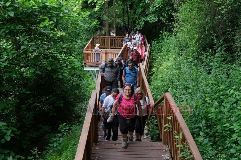Doğa yürüyüşleri Maden deresi ile sürdü