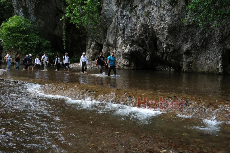 Doğa yürüyüşleri Maden deresi ile sürdü