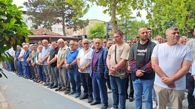 Cengiz Hacıeyüpoğlu Dualarla Son Yolculuğuna Uğurlandı. 