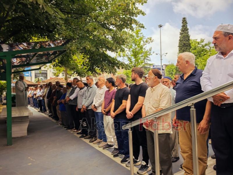 Cengiz Hacıeyüpoğlu Dualarla Son Yolculuğuna Uğurlandı. 