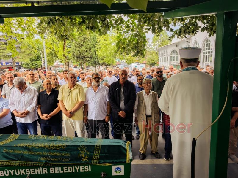 Cengiz Hacıeyüpoğlu Dualarla Son Yolculuğuna Uğurlandı. 