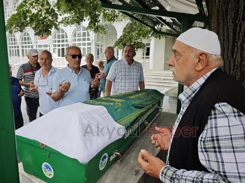 Cengiz Hacıeyüpoğlu Dualarla Son Yolculuğuna Uğurlandı. 