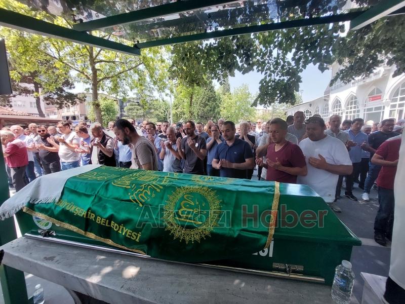 Zeki Özkat Defnedildi