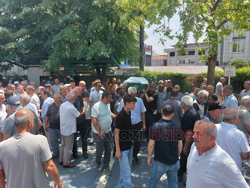 Zeki Özkat Defnedildi