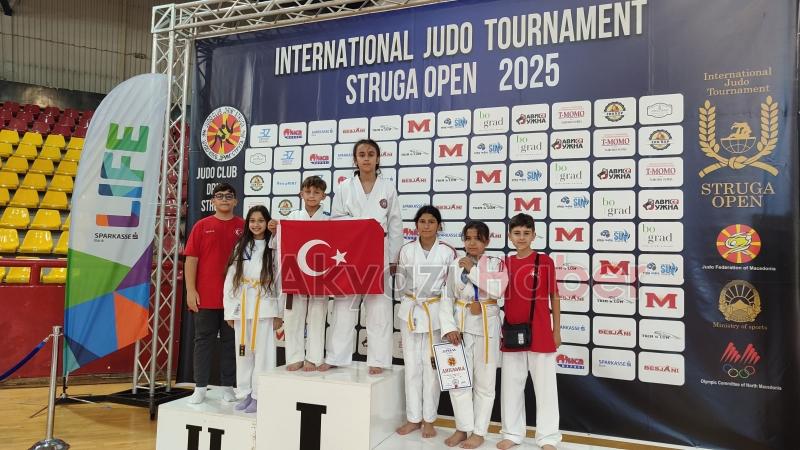 Sakaryalı Judocular Makedonya’da Madalyaları Topladı