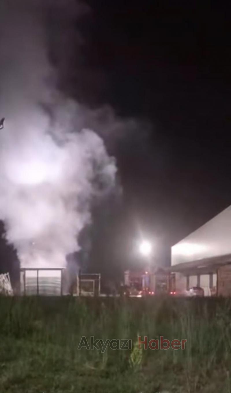 Pirinç deposu yandı