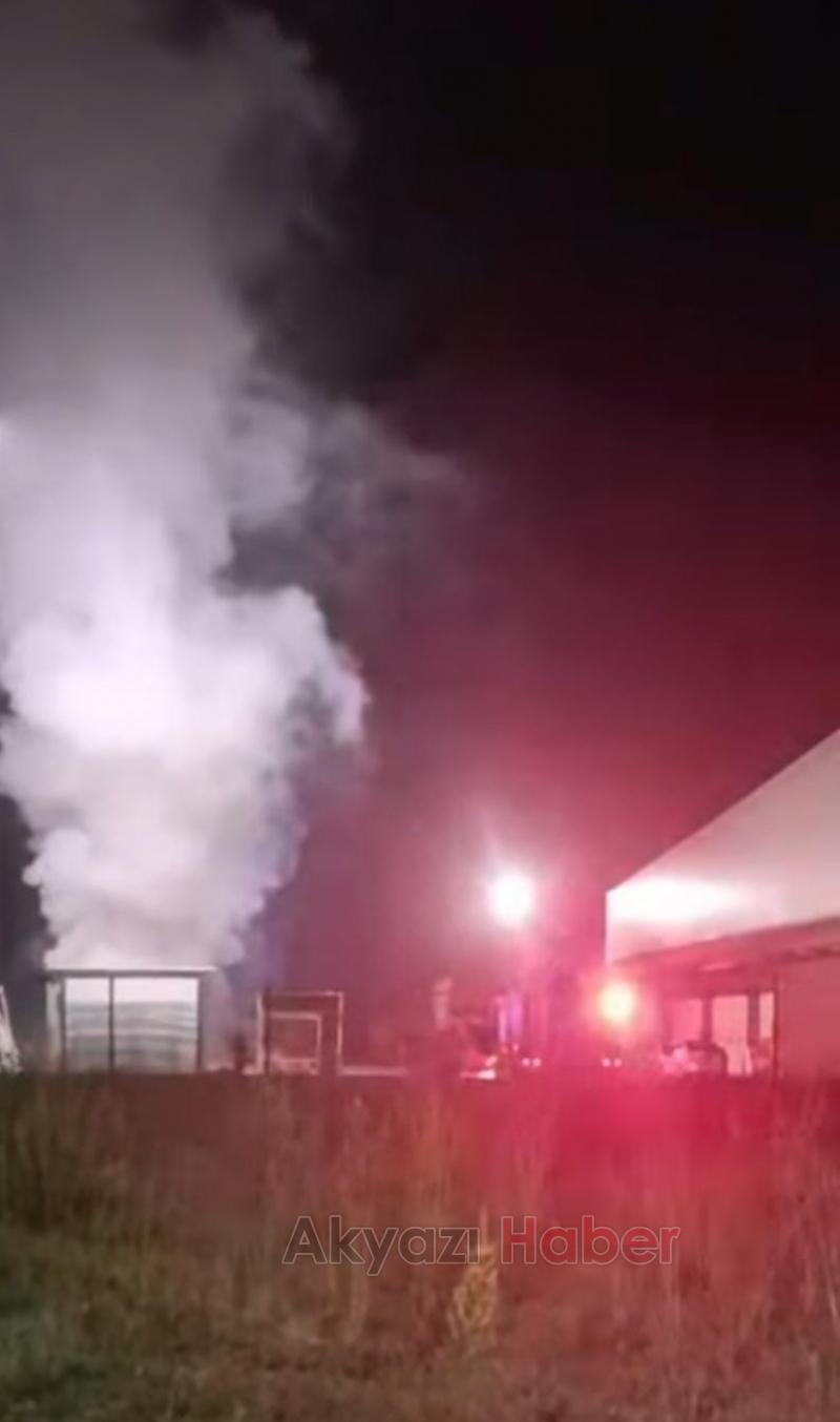 Pirinç deposu yandı