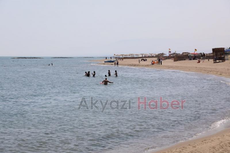 Sakarya sahillerinde bayramda 12 kişi boğulmaktan kurtarıldı