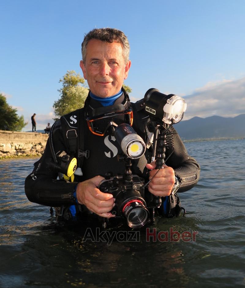 Sapanca Gölü'ne düşen uçağın enkazını görüntüledi