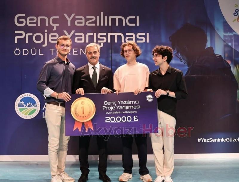 Genç yazılımcılar ödüllerini aldı