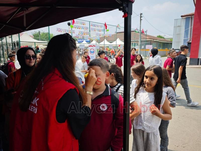 İnönü İlkokulu öğrencileri Filistin için kermes düzenledi
