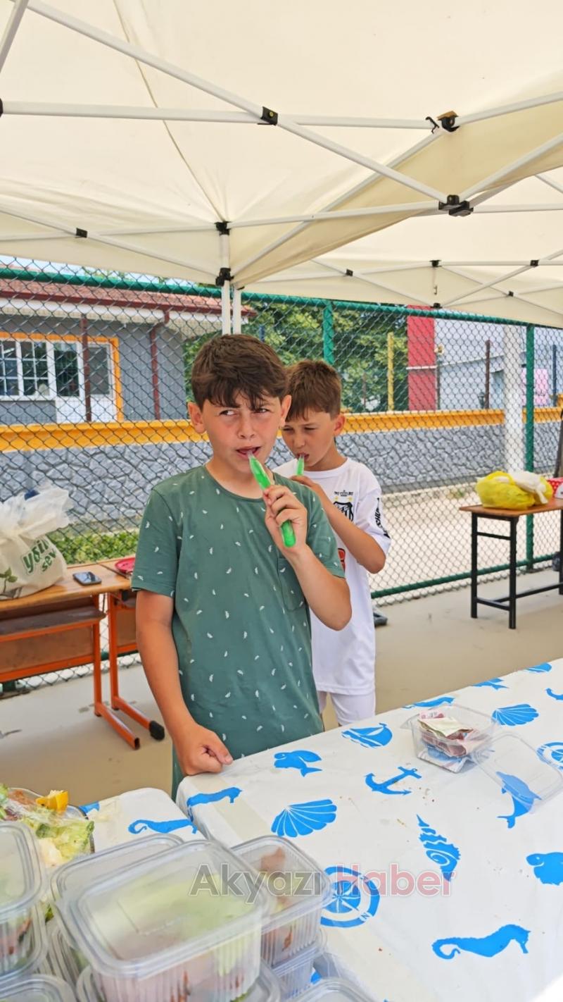 İnönü İlkokulu öğrencileri Filistin için kermes düzenledi