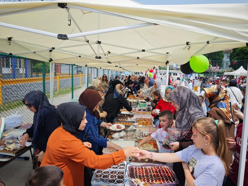 İnönü İlkokulu öğrencileri Filistin için kermes düzenledi