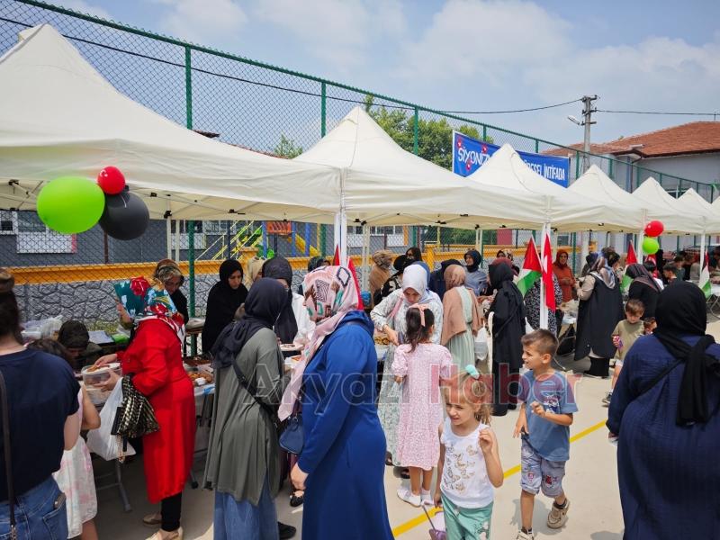 İnönü İlkokulu öğrencileri Filistin için kermes düzenledi
