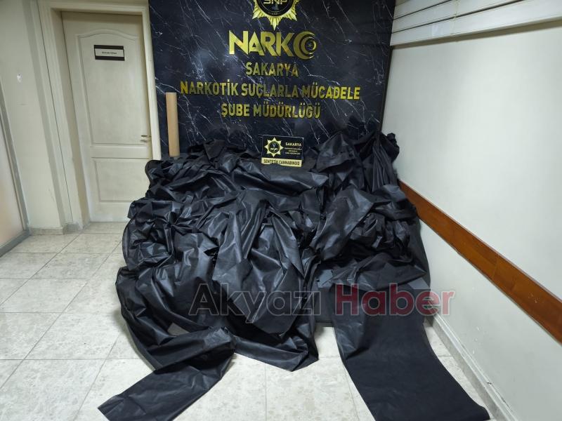 Uyuşturucuyu kumaşa emdirmişler