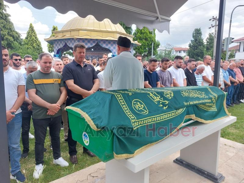 Genç yaşta kalp krizi geçiren genç toprağa verildi