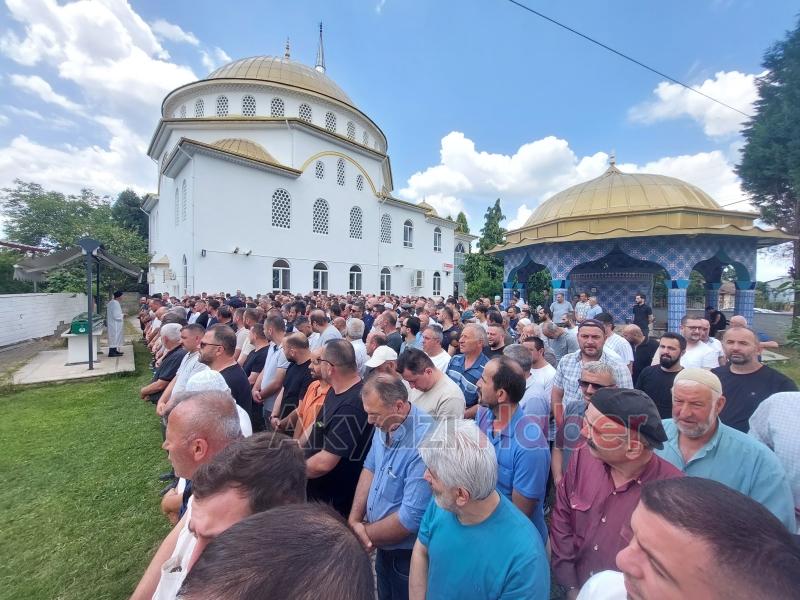 Genç yaşta kalp krizi geçiren genç toprağa verildi