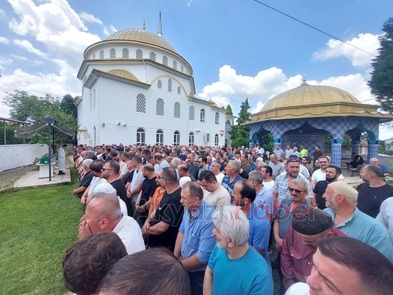 Genç yaşta kalp krizi geçiren genç toprağa verildi