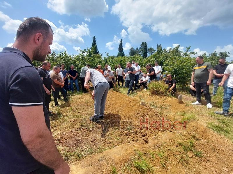Genç yaşta kalp krizi geçiren genç toprağa verildi
