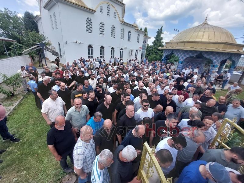 Genç yaşta kalp krizi geçiren genç toprağa verildi