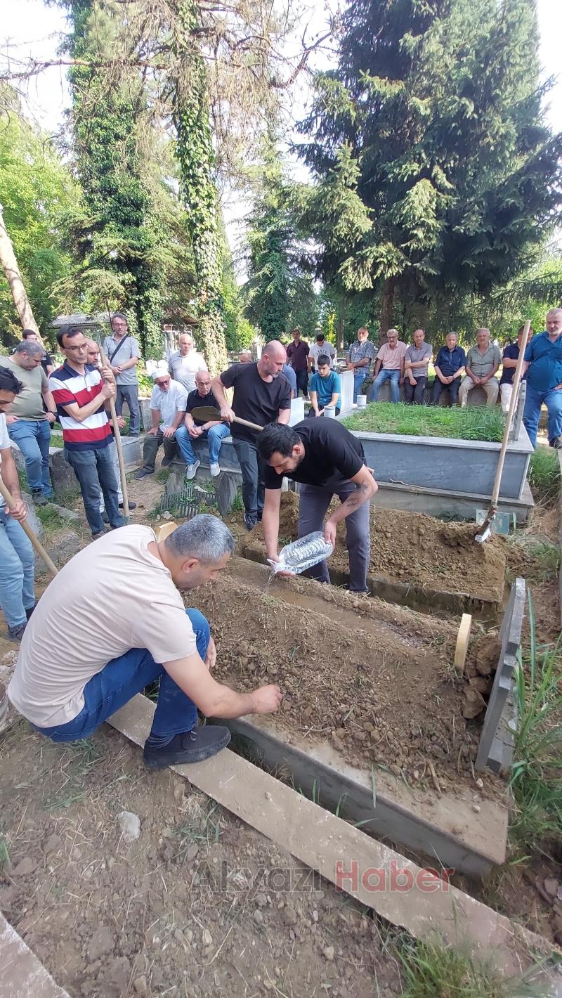 Yaşar Yalın Dualarla Toprağa verildi.