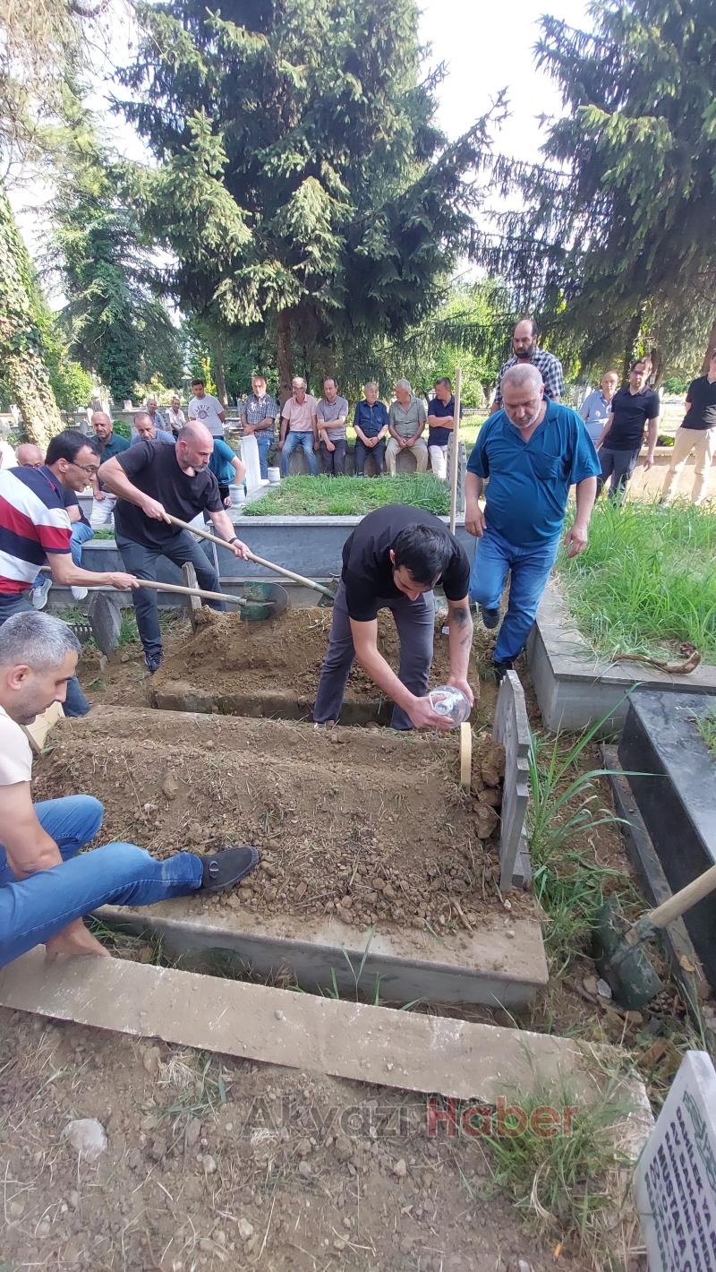 Yaşar Yalın Dualarla Toprağa verildi.