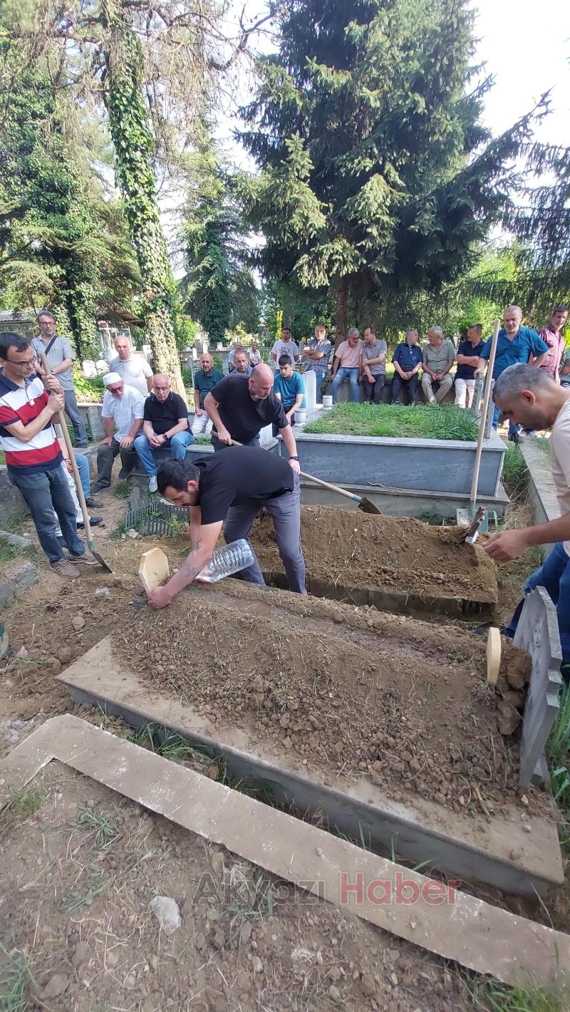 Yaşar Yalın Dualarla Toprağa verildi.