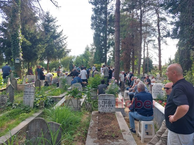 Yaşar Yalın Dualarla Toprağa verildi.