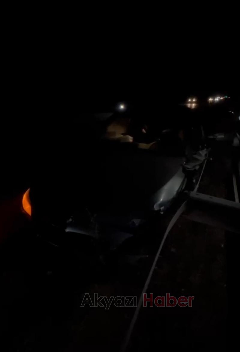 Bariyerlere çarpan otomobilin sürücüsü kayıplara karıştı