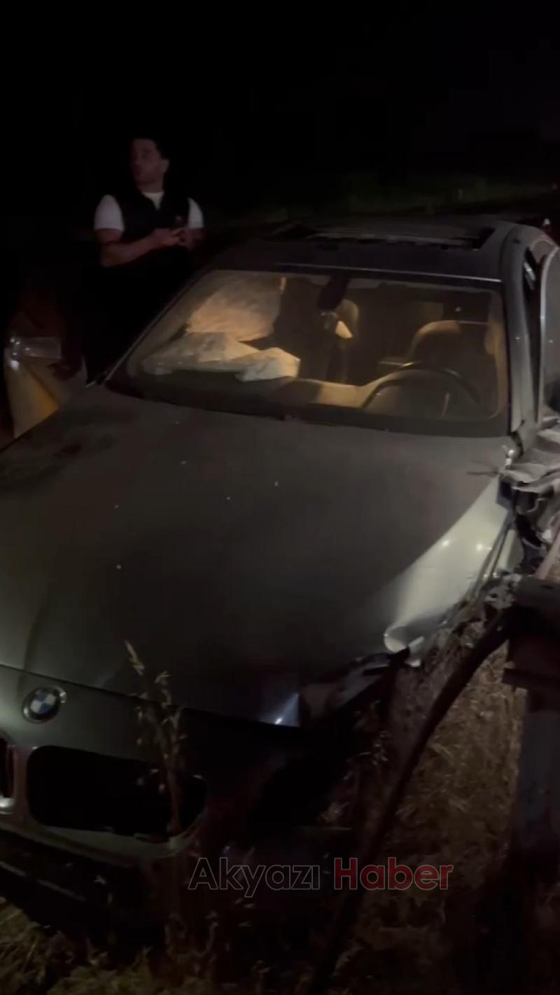 Bariyerlere çarpan otomobilin sürücüsü kayıplara karıştı