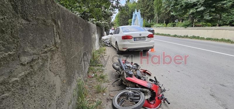 Kazada bahçeye uçan motosikletli ağır yaralandı