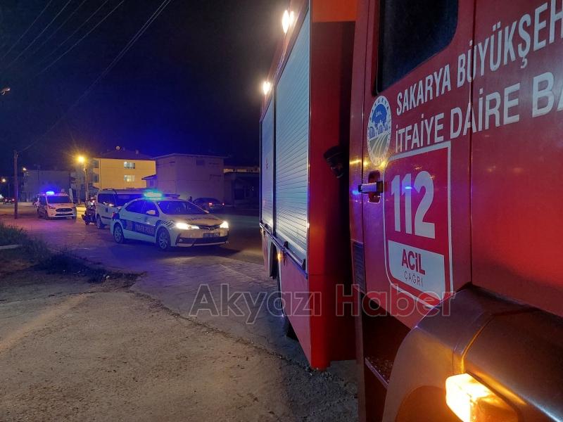 Muhtar direksiyon hakimiyetini kaybetti, otomobil az kalsın eve giriyordu