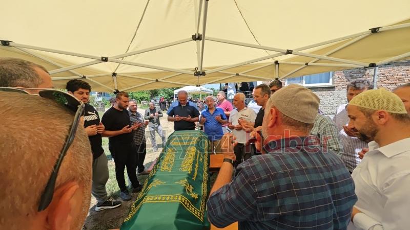 Kalbine Yenilmişti, Toprağa Verildi.