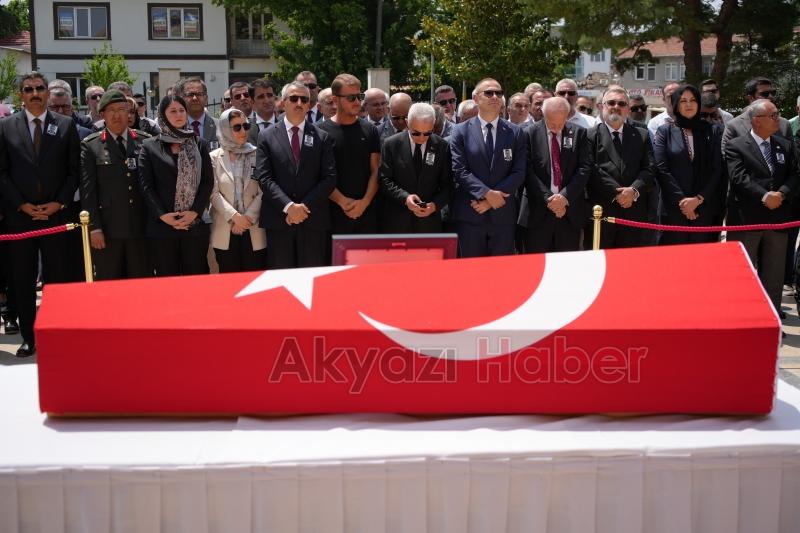 Akyazı eski Kaymakamı Erdoğan Beypınar'a son görev