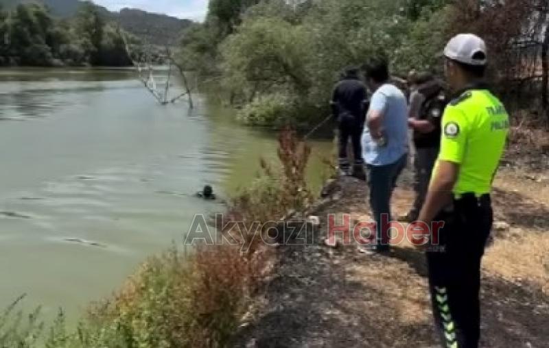 Eşi ölü bulundu, kendi nehirde aranıyor