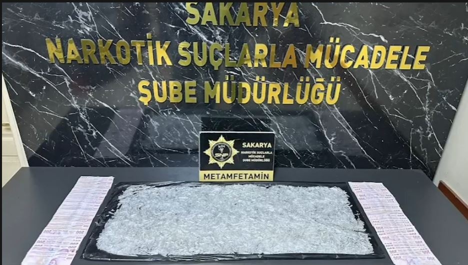 1 kilo metamfetamin ele geçirildi