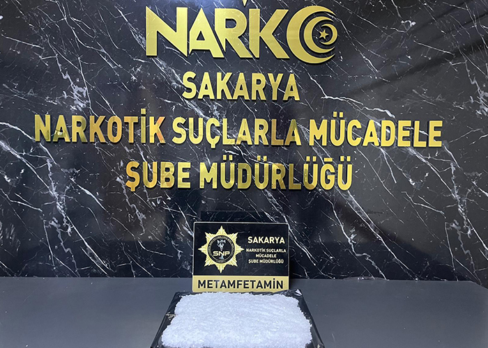 1 Kilo metamfetamin ile yakalandı