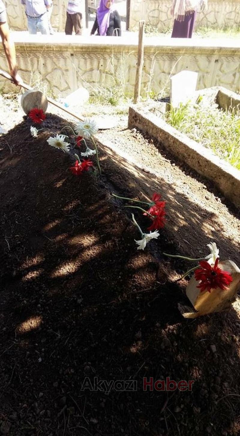 105 Yaşındaki Ayşe Ekrem Ebediyete Uğurlandı